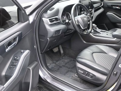 2022 Toyota Highlander XSE