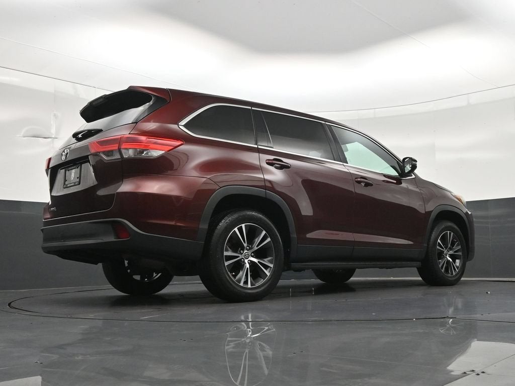 2019 Toyota Highlander LE