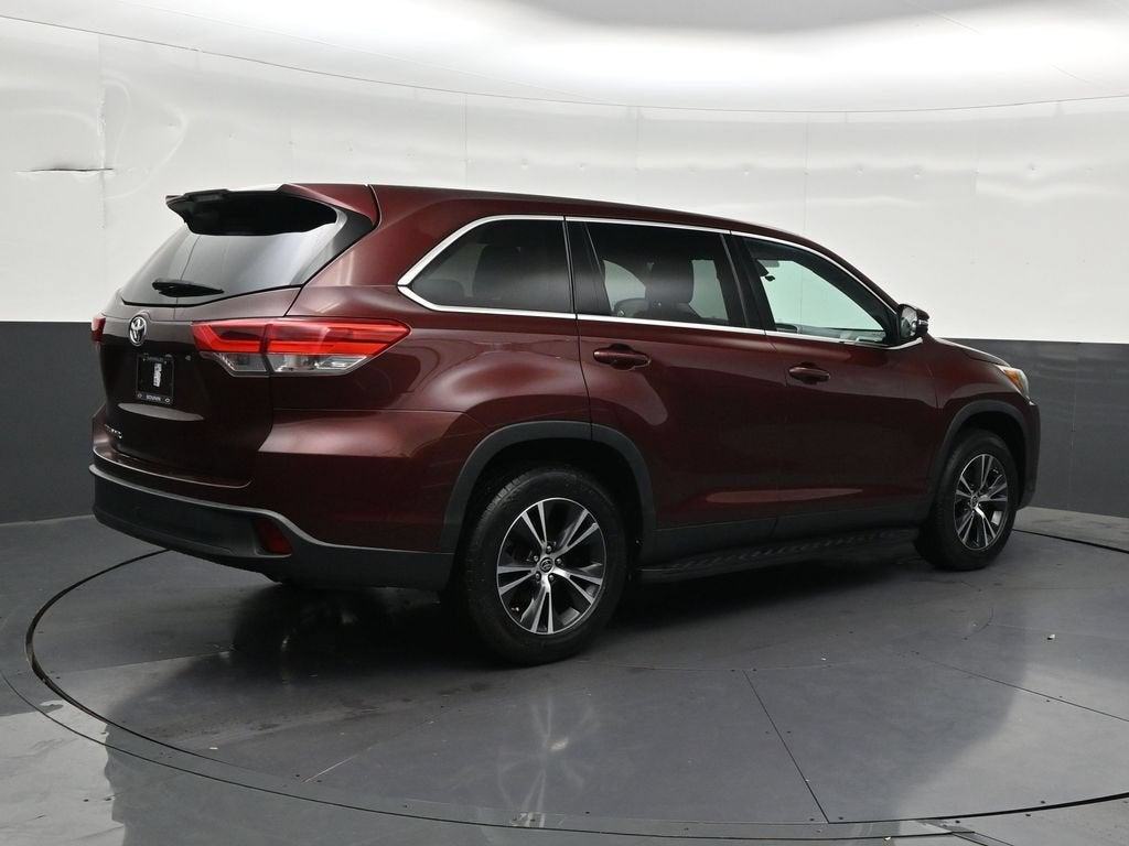 2019 Toyota Highlander LE