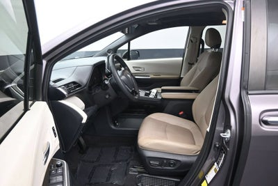 2021 Toyota Sienna Limited
