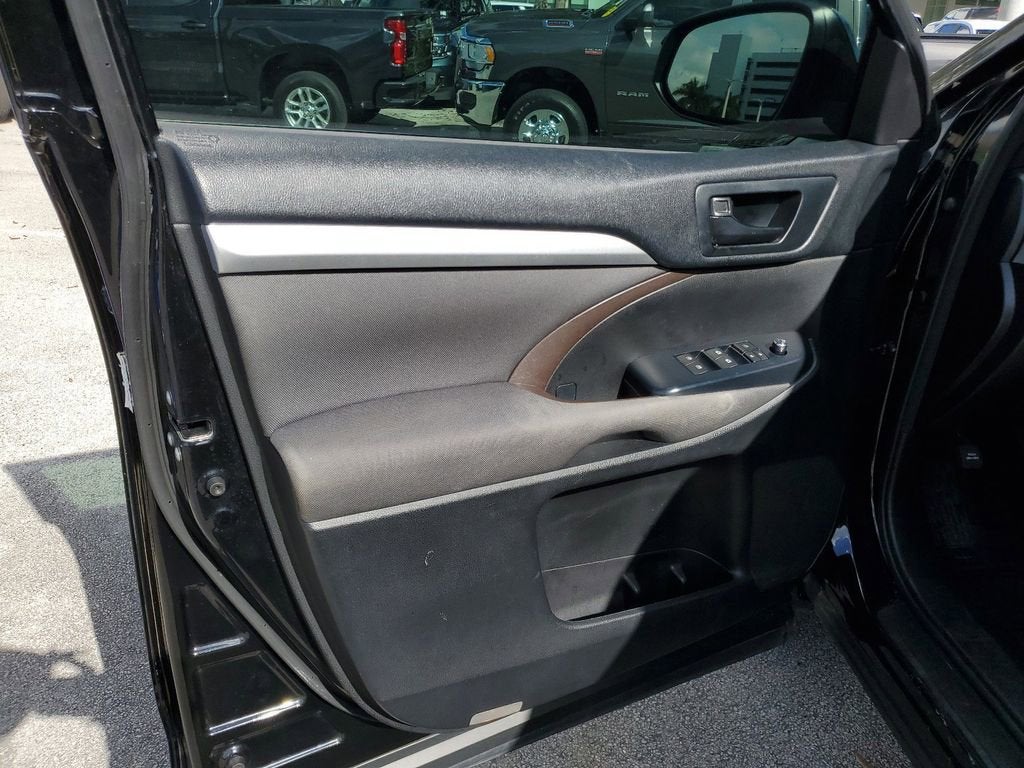 2018 Toyota Highlander LE