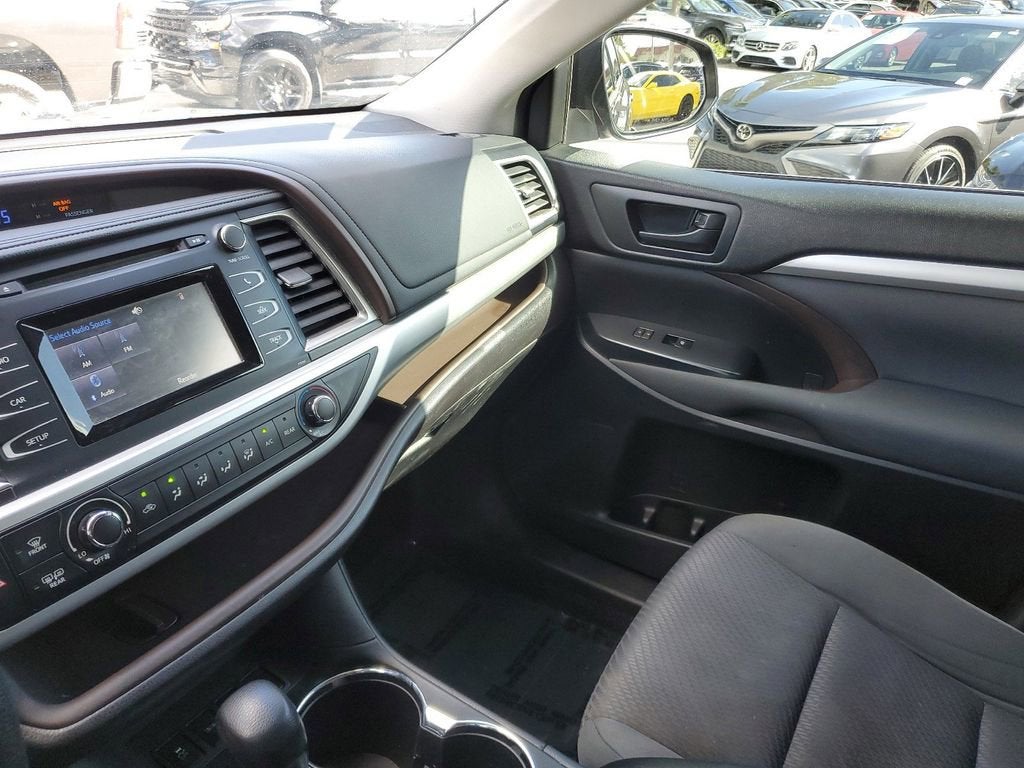 2018 Toyota Highlander LE