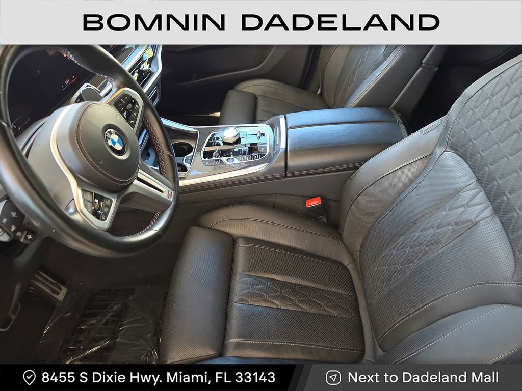 2023 BMW X7 M60i