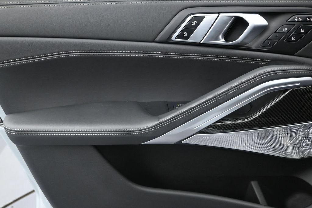 2026 BMW X6 M60i