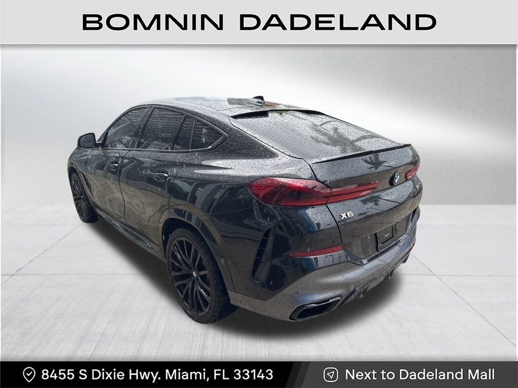 2021 BMW X6 M50i