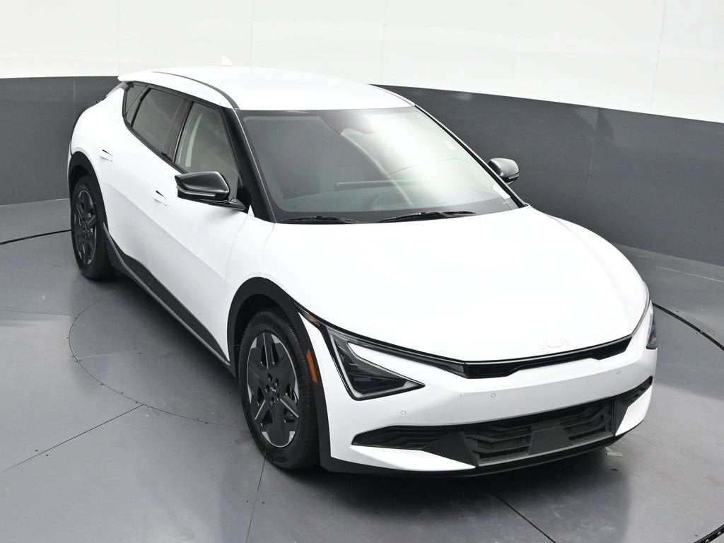 2025 Kia EV6 Light