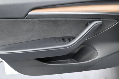 2022 Tesla Model 3 Rear-Wheel Drive