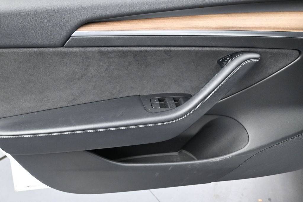 2022 Tesla Model 3 Rear-Wheel Drive
