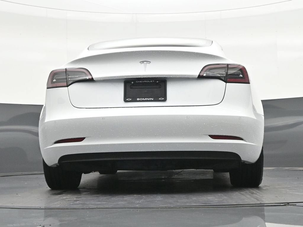 2022 Tesla Model 3 Rear-Wheel Drive