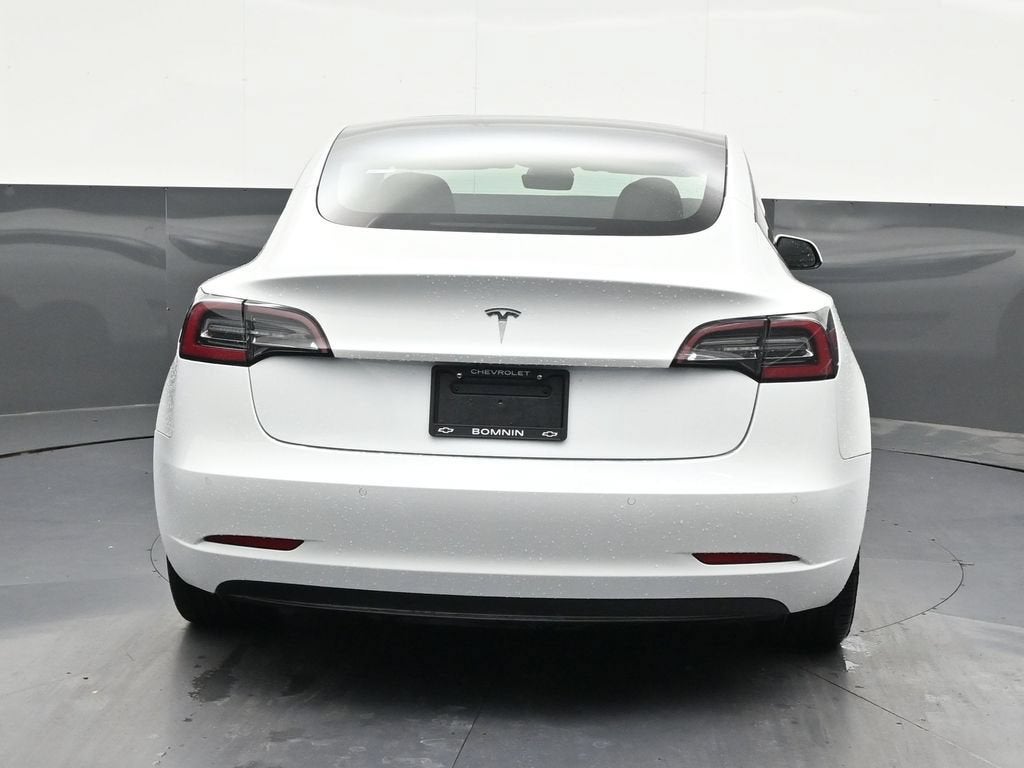 2022 Tesla Model 3 Rear-Wheel Drive