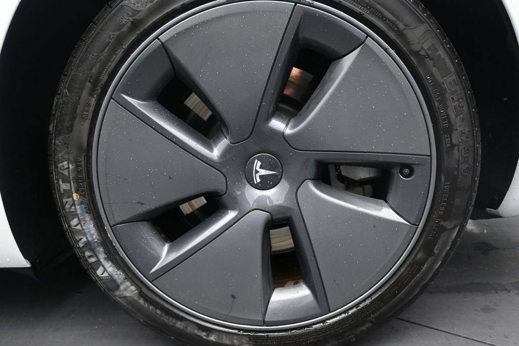 2022 Tesla Model 3 Rear-Wheel Drive