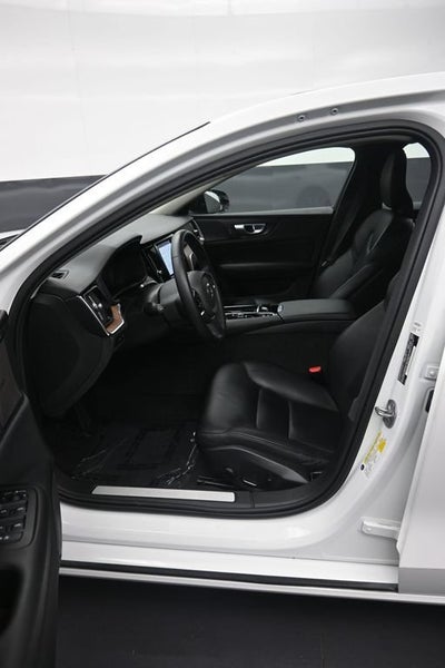 2024 Volvo S60 Recharge Plug-In Hybr Plus Dark Theme