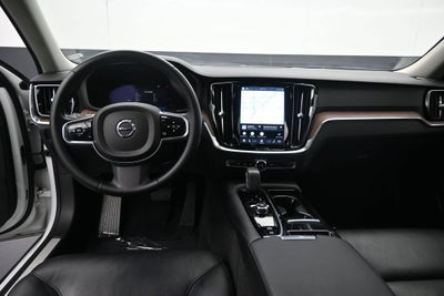 2024 Volvo S60 Recharge Plug-In Hybr Plus Dark Theme