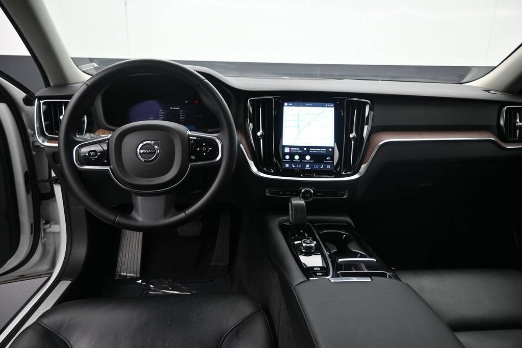 2024 Volvo S60 Recharge Plug-In Hybr Plus Dark Theme