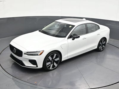 2024 Volvo S60 Recharge Plug-In Hybr Plus Dark Theme