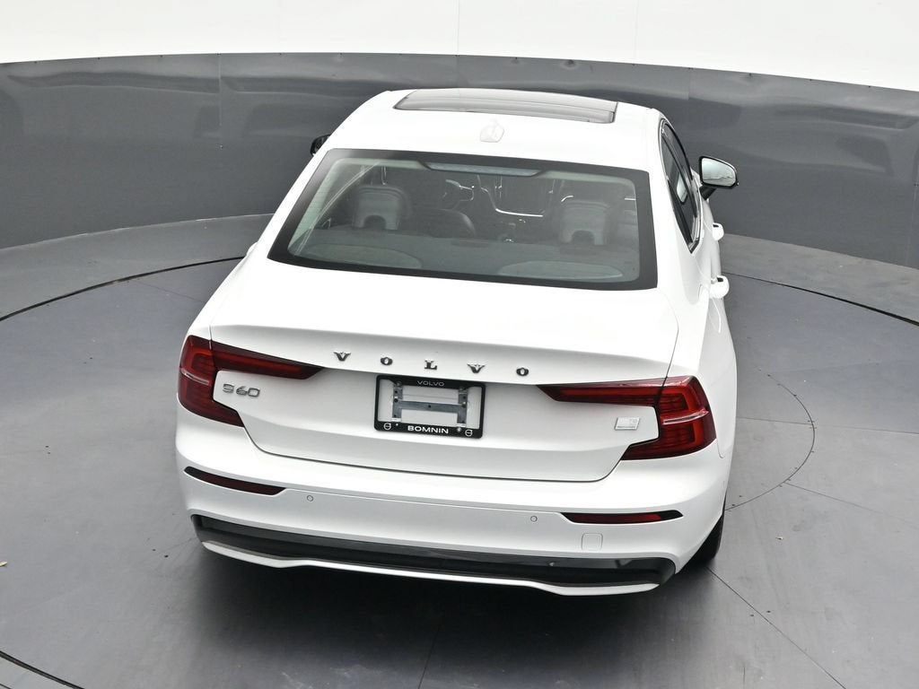 2024 Volvo S60 Recharge Plug-In Hybr Plus Dark Theme