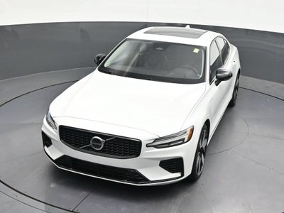 2024 Volvo S60 Recharge Plug-In Hybr Plus Dark Theme