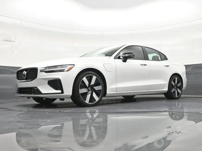 2024 Volvo S60 Recharge Plug-In Hybr Plus Dark Theme