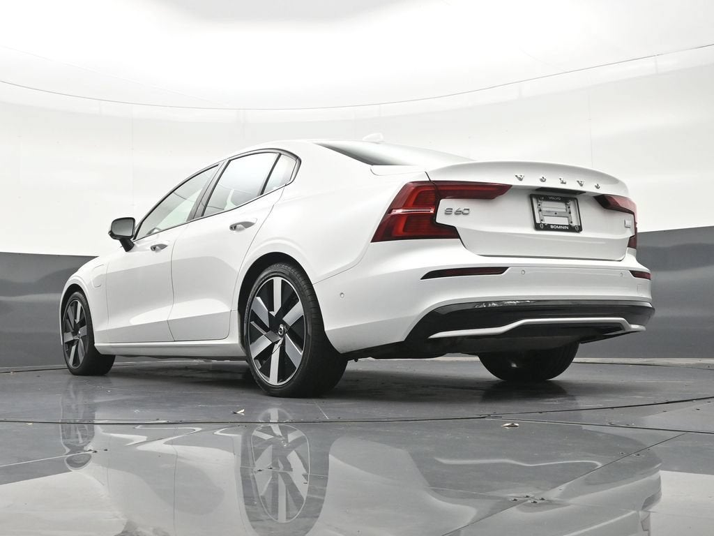 2024 Volvo S60 Recharge Plug-In Hybr Plus Dark Theme