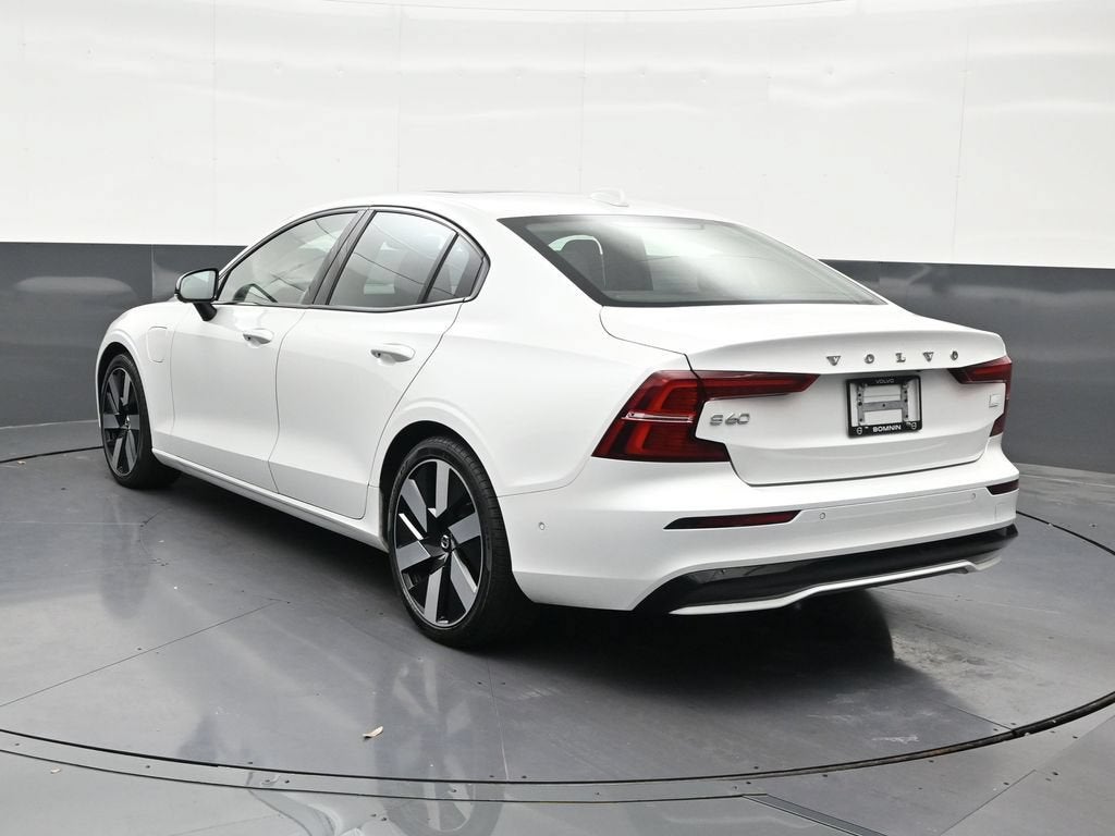 2024 Volvo S60 Recharge Plug-In Hybr Plus Dark Theme