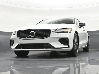2024 Volvo S60 Recharge Plug-In Hybr Plus Dark Theme