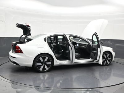 2024 Volvo S60 Recharge Plug-In Hybr Plus Dark Theme