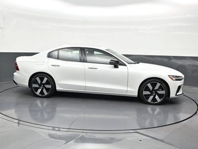 2024 Volvo S60 Recharge Plug-In Hybr Plus Dark Theme