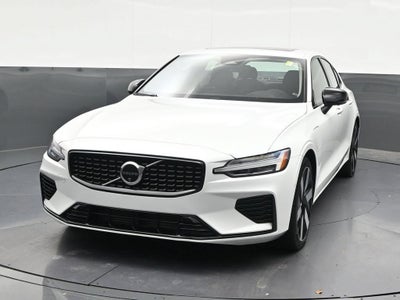 2024 Volvo S60 Recharge Plug-In Hybr Plus Dark Theme