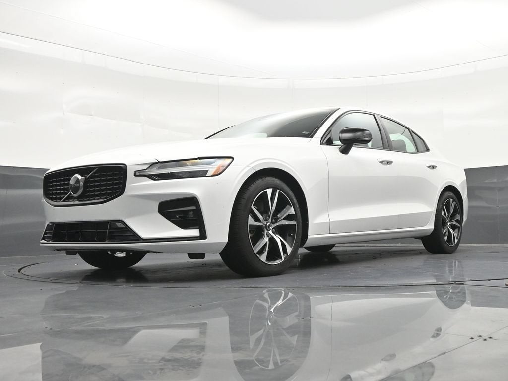 2025 Volvo S60 B5 Core
