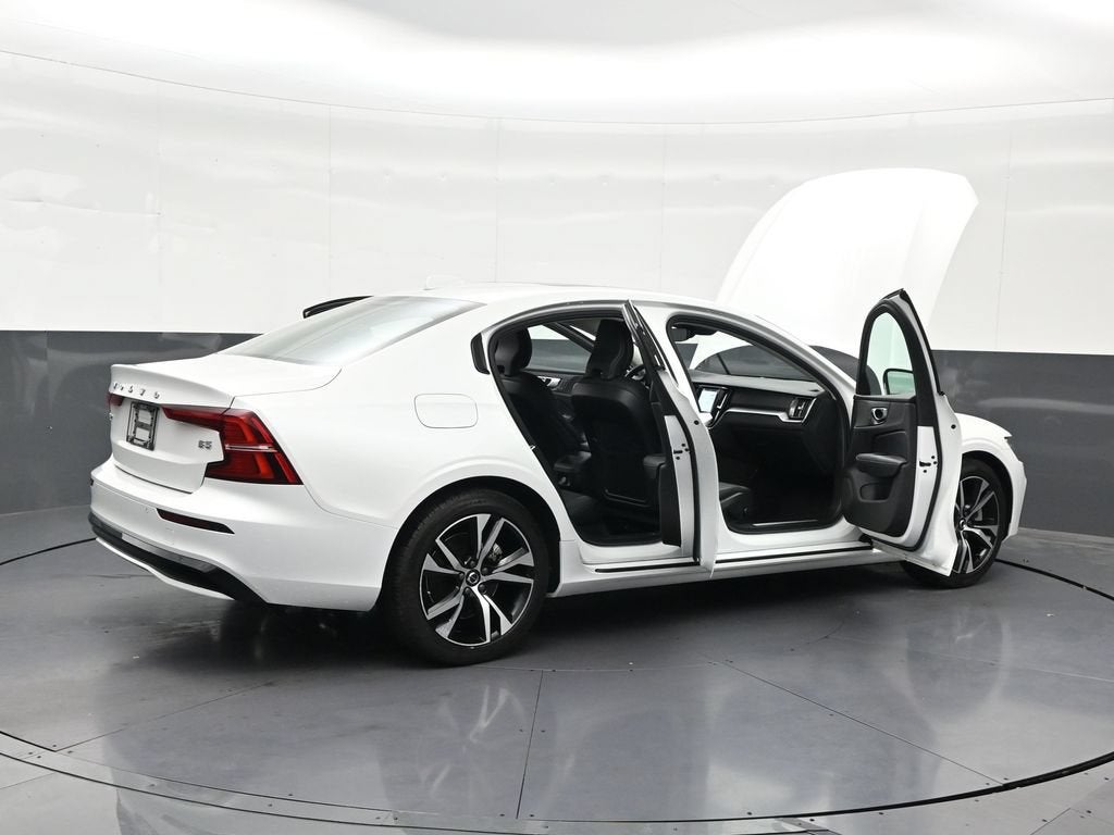 2025 Volvo S60 B5 Core