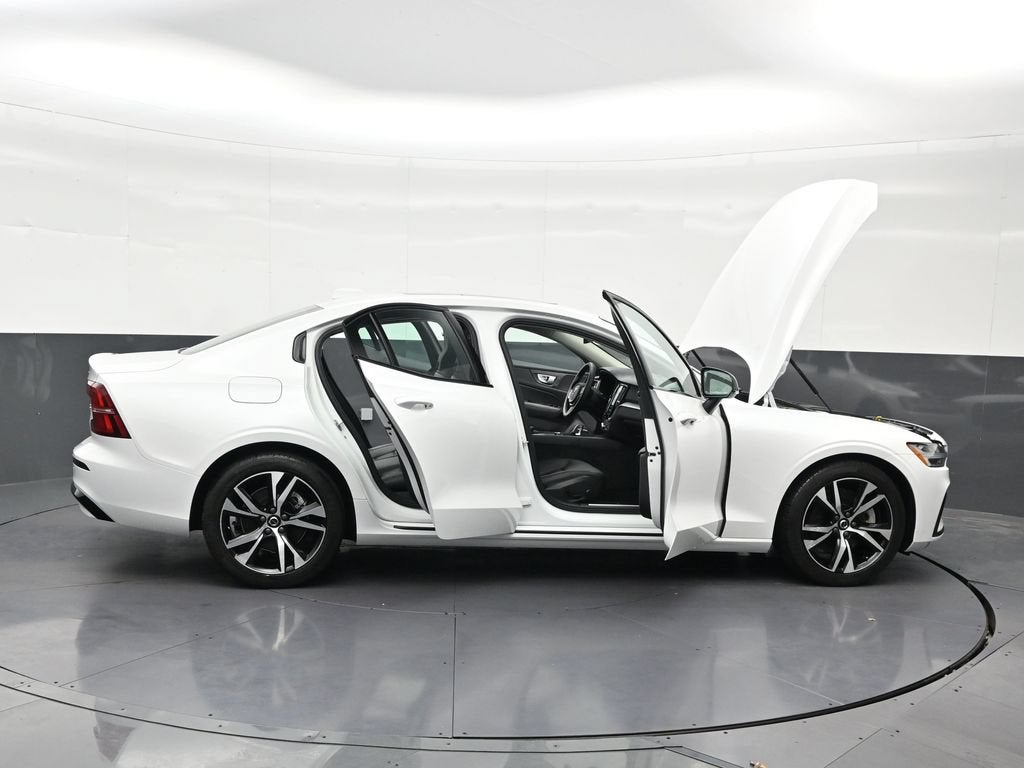 2025 Volvo S60 B5 Core