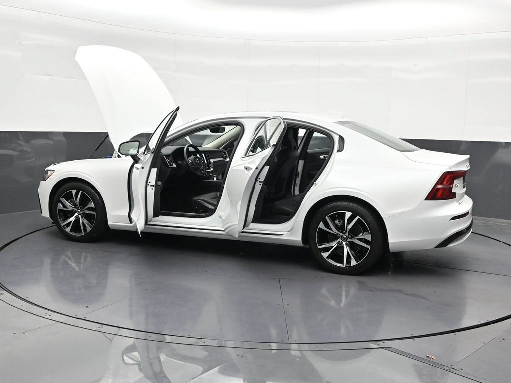 2025 Volvo S60 B5 Core