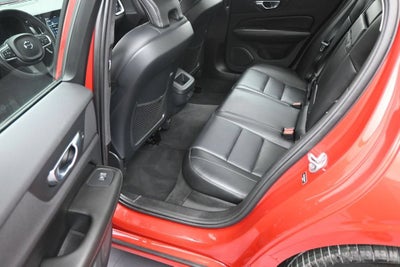 2023 Volvo S60 Core Dark Theme