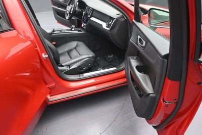 2023 Volvo S60 Core Dark Theme