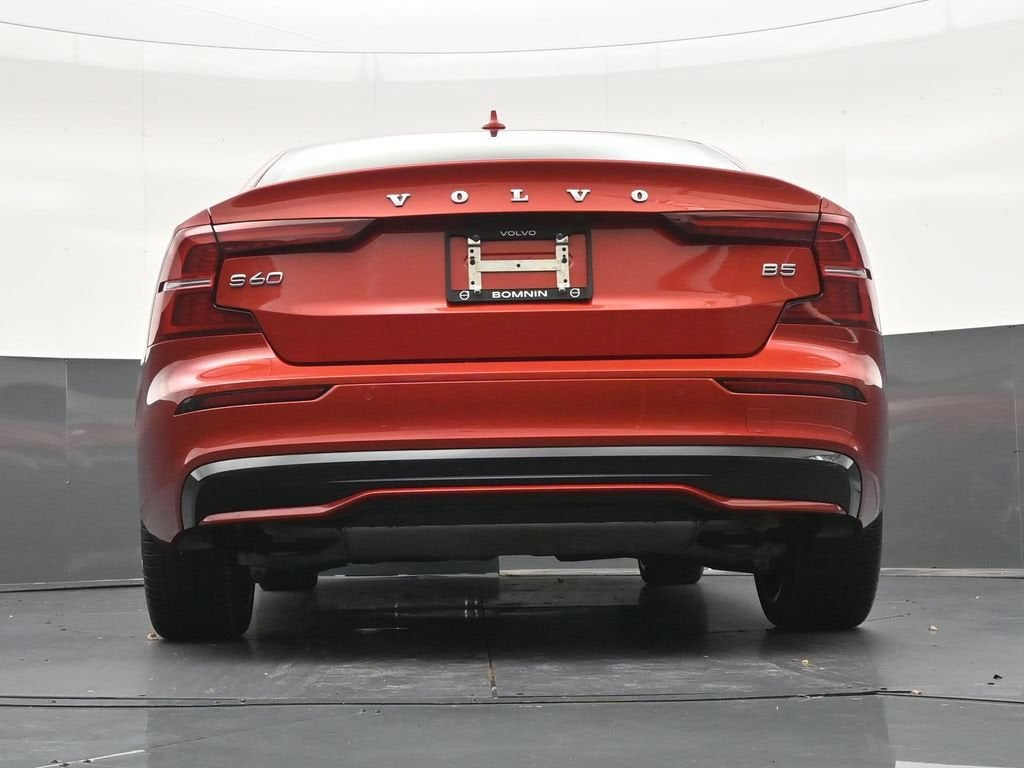 2023 Volvo S60 Core Dark Theme