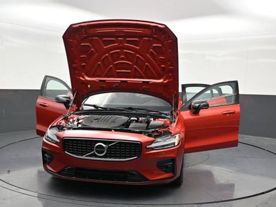 2023 Volvo S60 Core Dark Theme