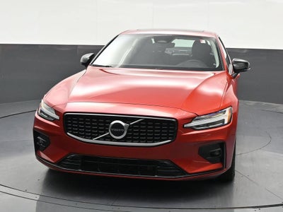 2023 Volvo S60 Core Dark Theme