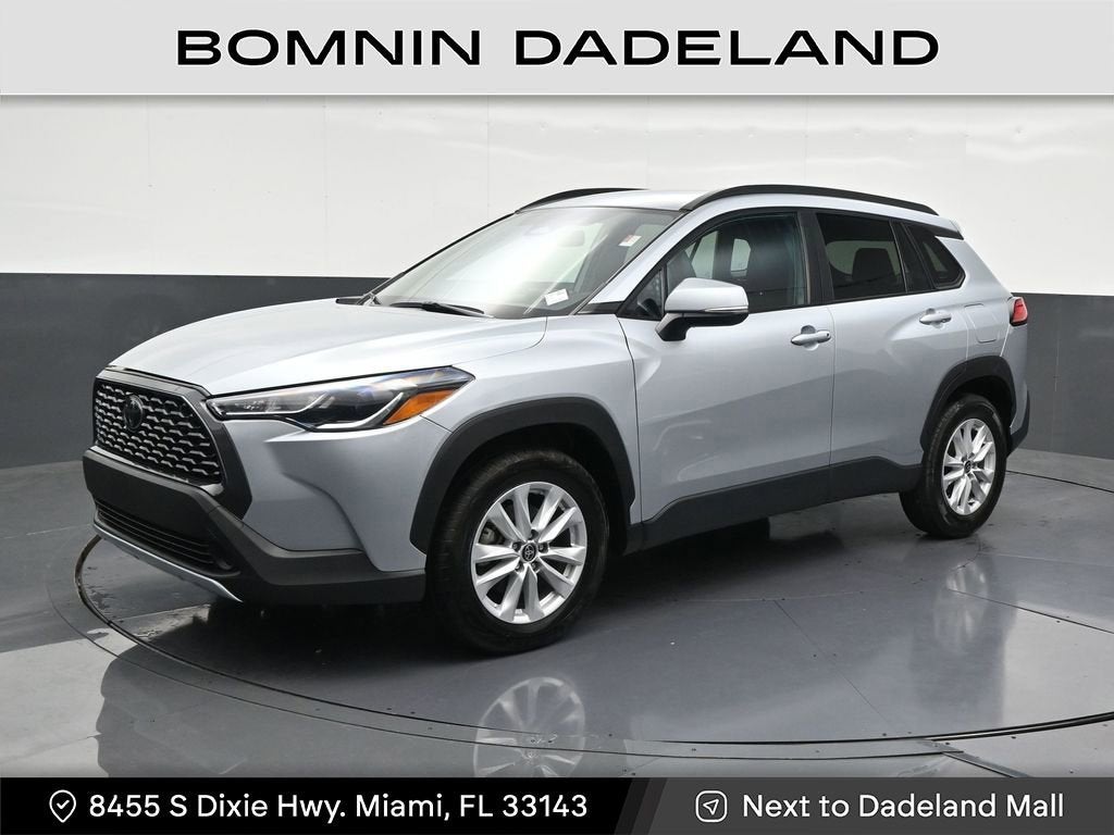 2024 Toyota Corolla Cross LE