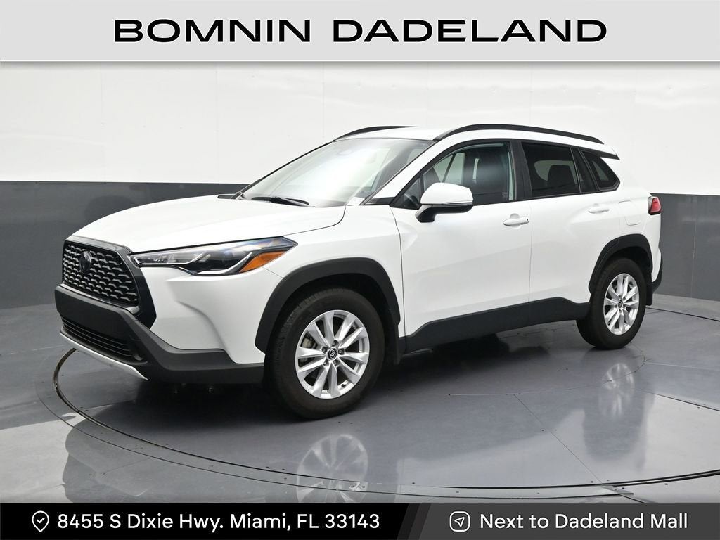 2024 Toyota Corolla Cross LE