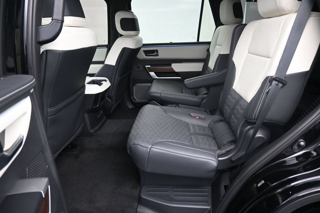2024 Toyota Sequoia SR5