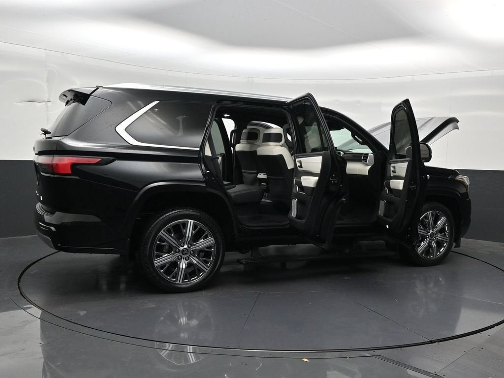 2024 Toyota Sequoia SR5