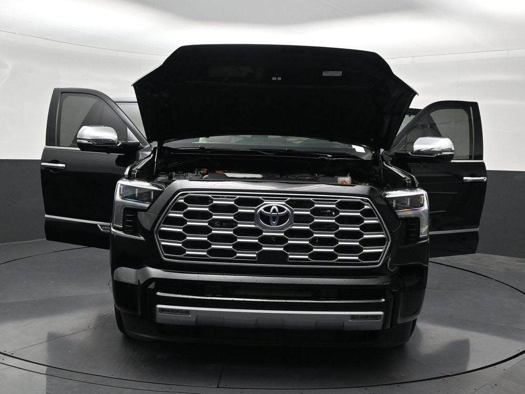 2024 Toyota Sequoia SR5