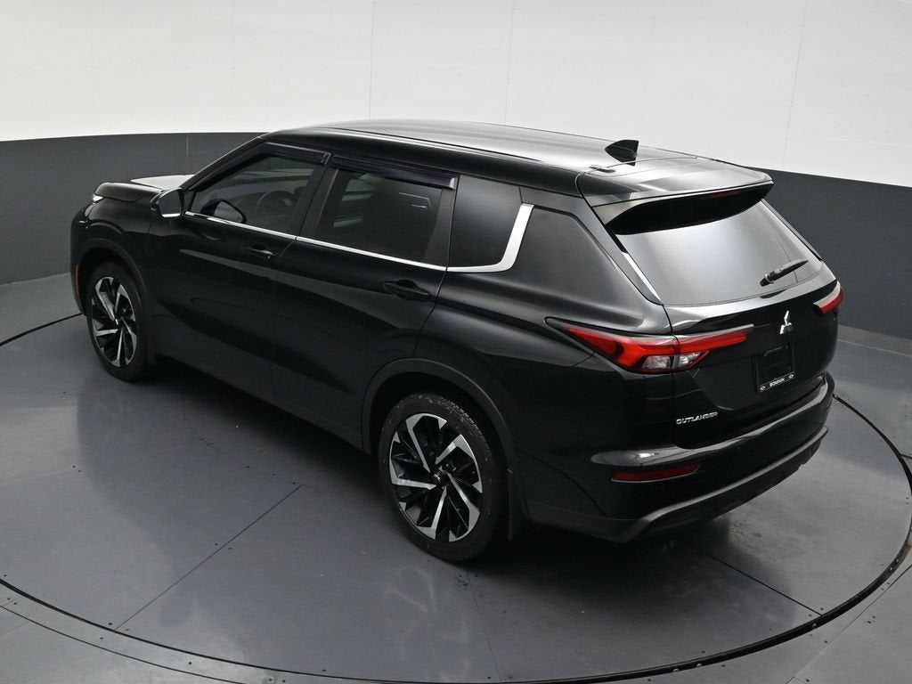 2022 Mitsubishi Outlander ES