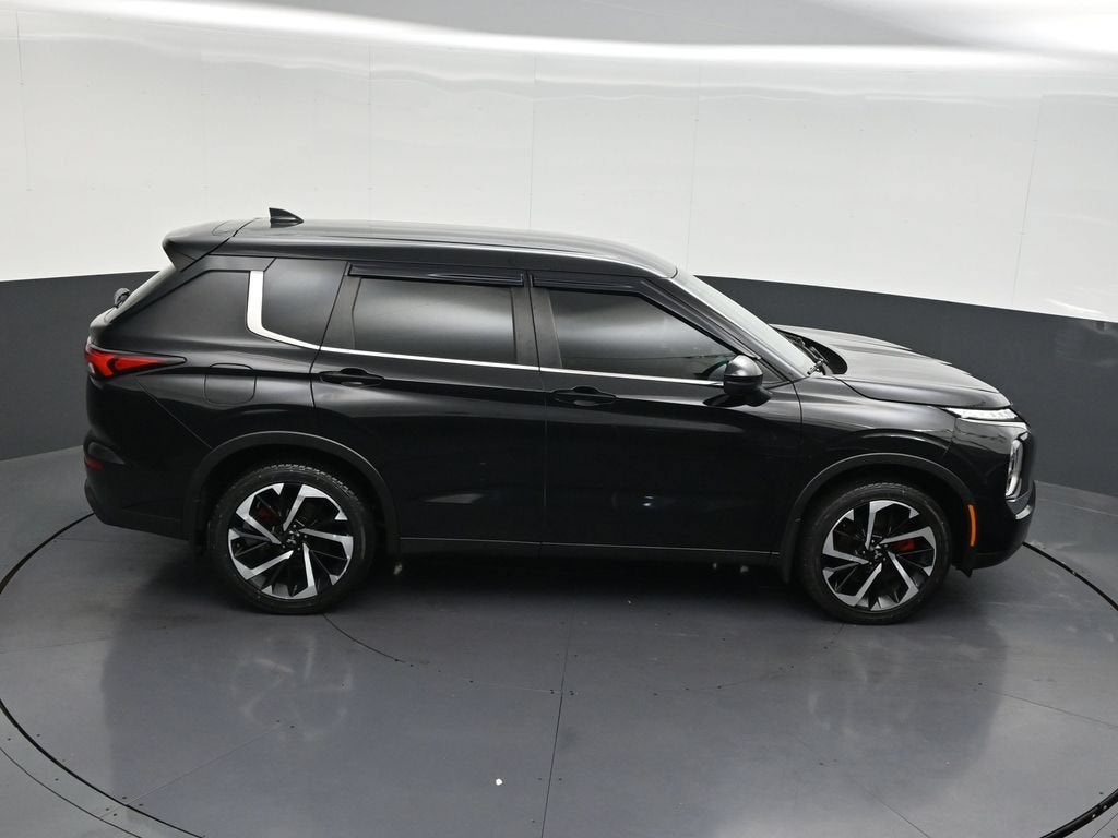 2022 Mitsubishi Outlander ES
