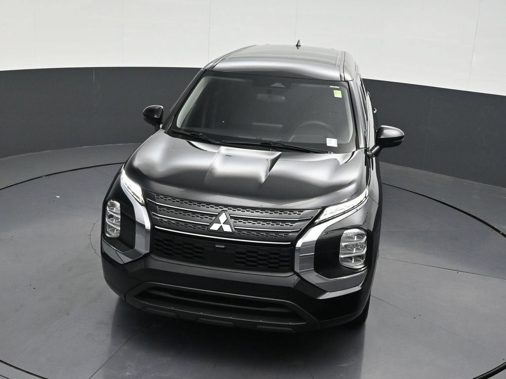 2022 Mitsubishi Outlander ES