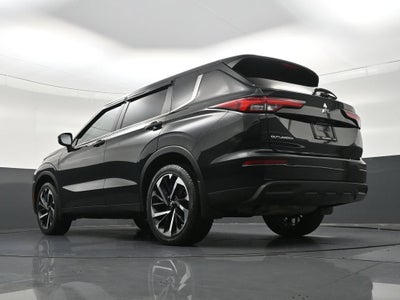 2022 Mitsubishi Outlander ES