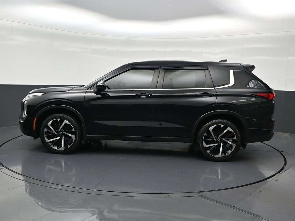2022 Mitsubishi Outlander ES
