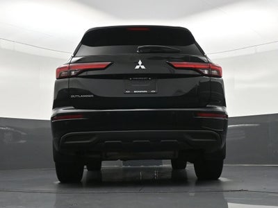 2022 Mitsubishi Outlander ES