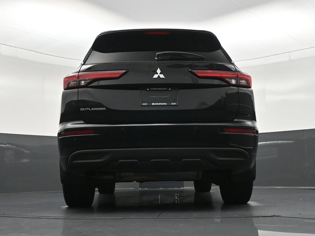 2022 Mitsubishi Outlander ES