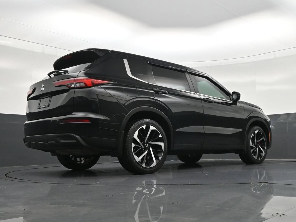 2022 Mitsubishi Outlander ES